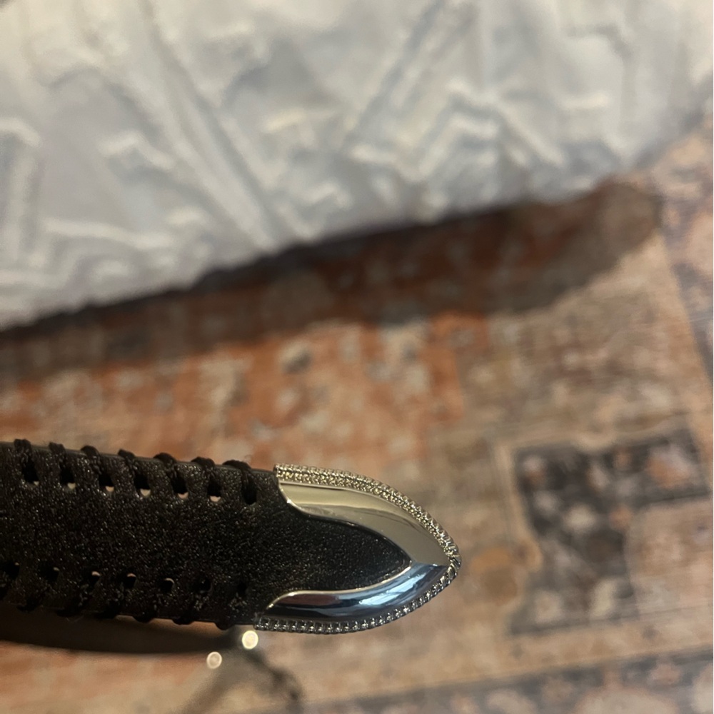 New Dynamite silver buckled belt - Picture 3 of 6
